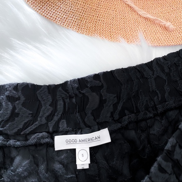 Good American Lush Sheer Zebra Running Shorts 2XL - Picture 5 of 10